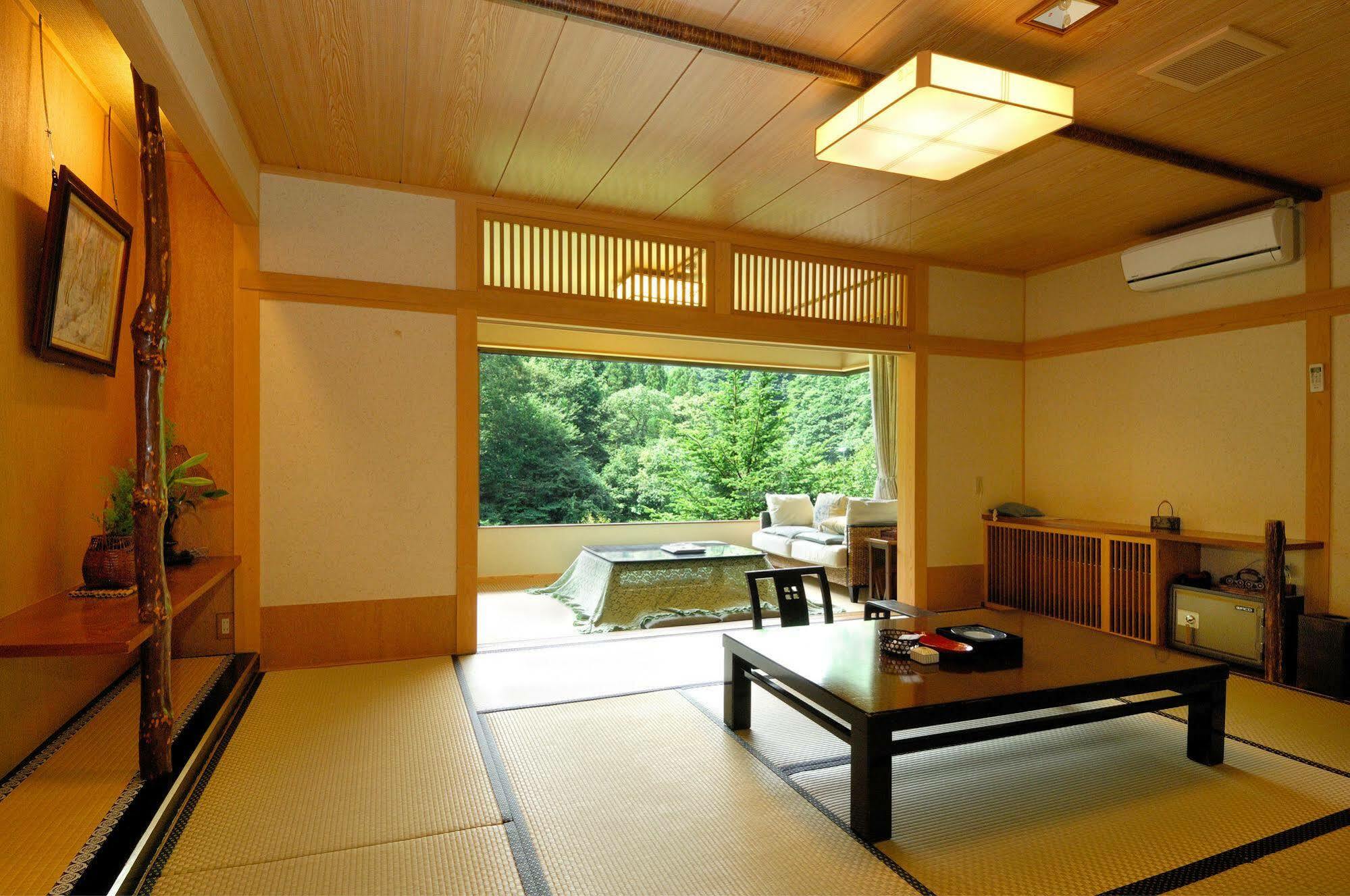 谷川温泉 檜の宿 水上山荘 みなかみ町 エクステリア 写真